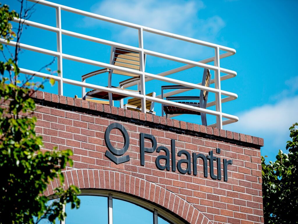 Palantir se vuelve hostil contra periodistas por la cobertura sobre su relación con el gobierno de Trump