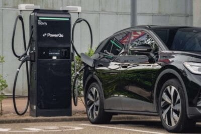 ¿Qué es un coche eléctrico y cómo funciona en 2025?